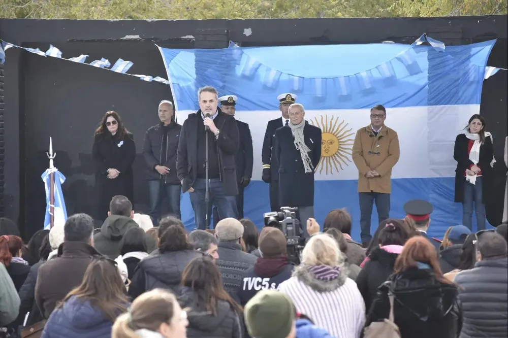 f0f2a8f3-25bc-439d-8099-afee9fc30915