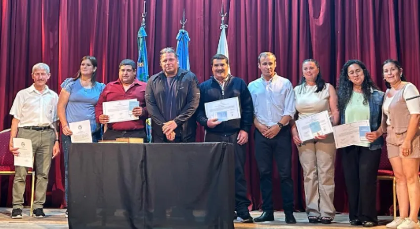 thumb_asumieron-nuevos-concejales-72