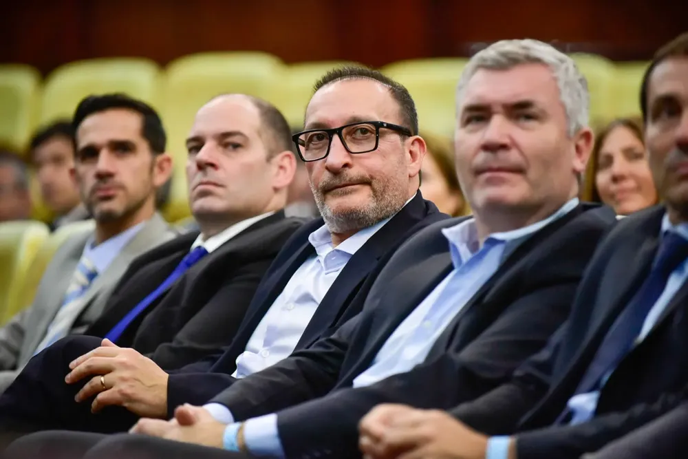 a4e7b1a1-2468-4c96-ad2d-c9fe7c5dab71