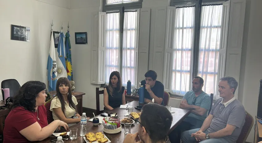 thumb_reunion-facultad-de-arquitectura-54