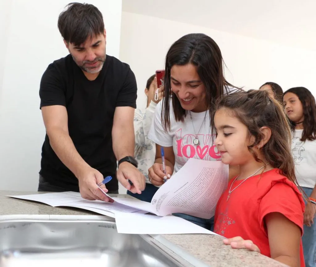 415786891_763393992490379_2547440263357577220_n-1024x866