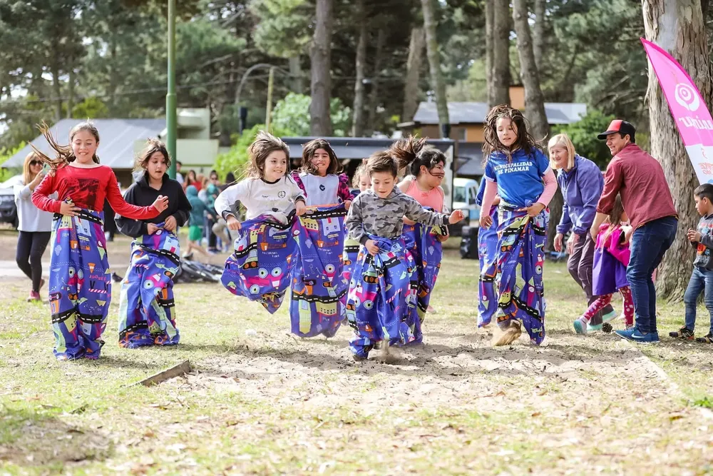 Playones-Sociales-y-deportivo-carrera-de-bolsa