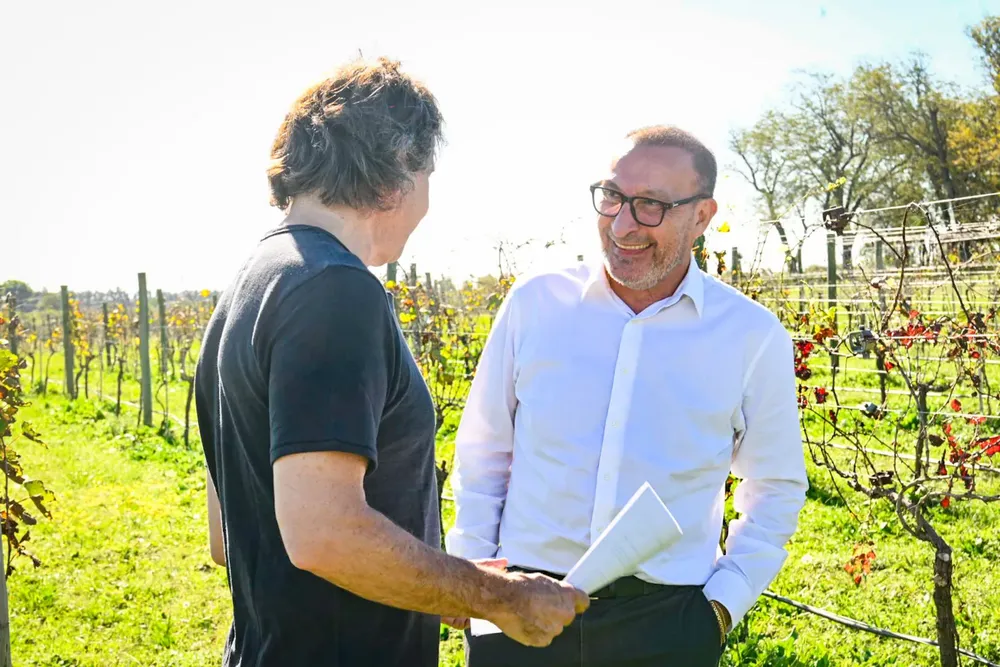 03aa1799-2cea-4580-94f3-9aaaf7d90744