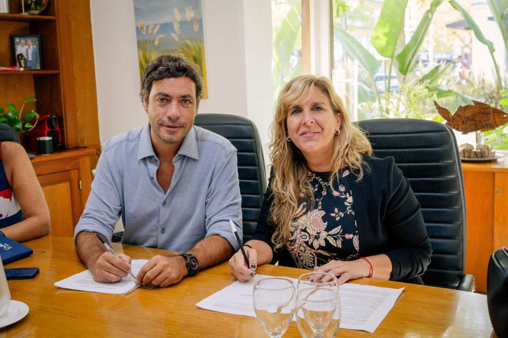 firma-vicente-lopex--1024x682