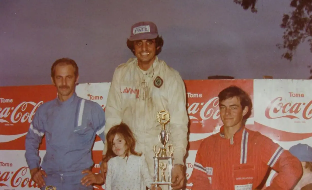 463036_318080651603809_796532629_o