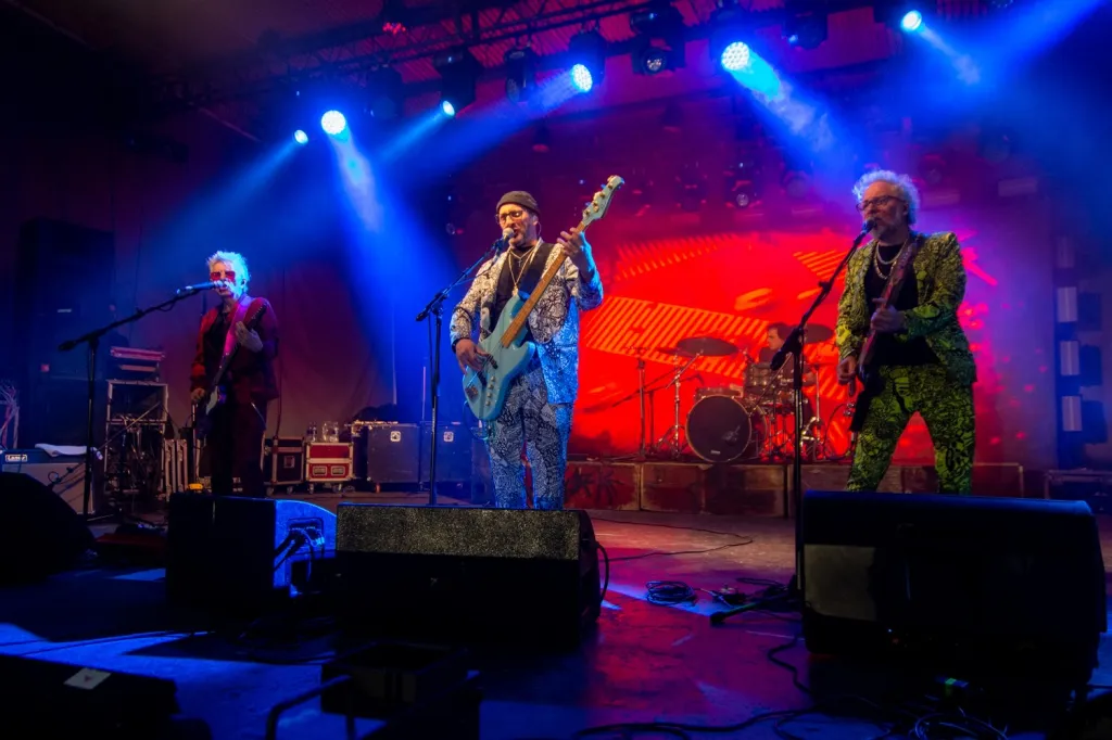 Imagen de WhatsApp 2024-10-13 a las 02.17.06_5702600f